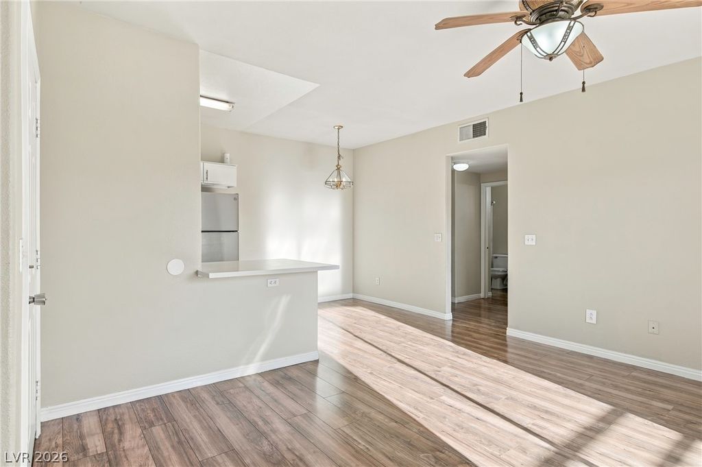 5751 East Hacienda Avenue 286, Las Vegas, NV 89122 — photo 4