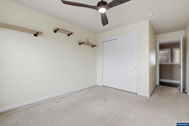 2319 N Roger Smith Dr, Newberg, OR 97132