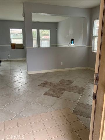 914 Sparrow Way, Perris, CA 92571