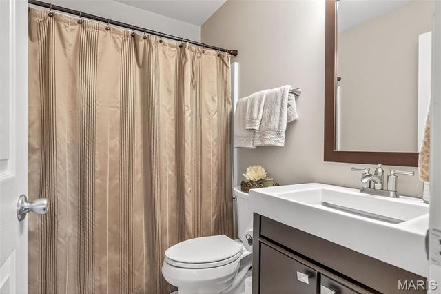 6 Kelso Drive, St Charles, MO 63301