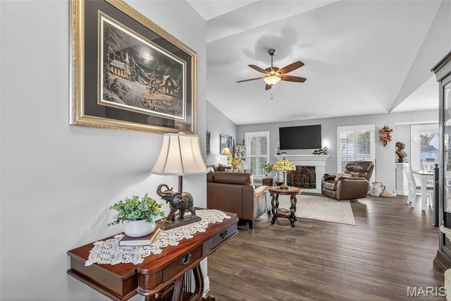 6 Kelso Drive, St Charles, MO 63301