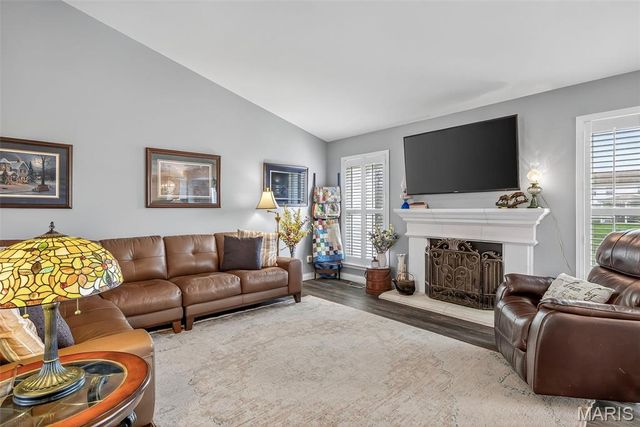 6 Kelso Drive, St Charles, MO 63301