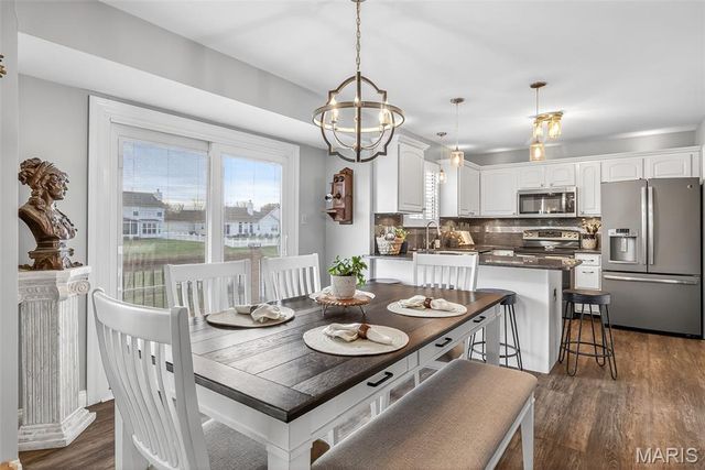 6 Kelso Drive, St Charles, MO 63301