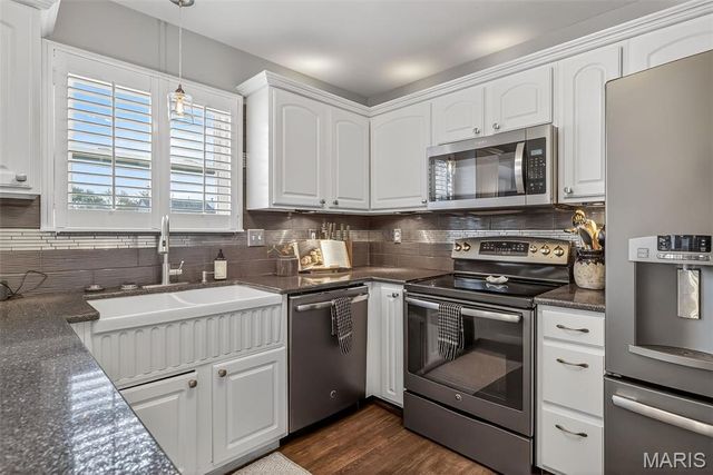 6 Kelso Drive, St Charles, MO 63301