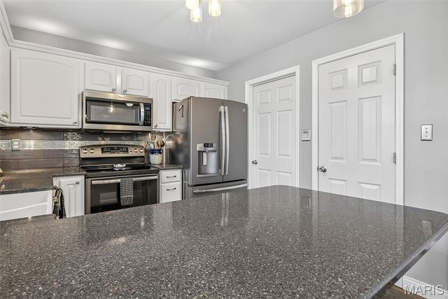 6 Kelso Drive, St Charles, MO 63301