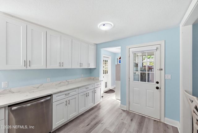 1745 HILLTOP Boulevard, Jacksonville, FL 32246