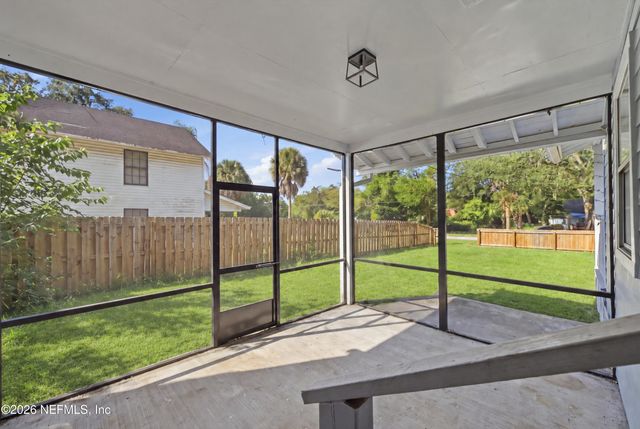 1745 HILLTOP Boulevard, Jacksonville, FL 32246