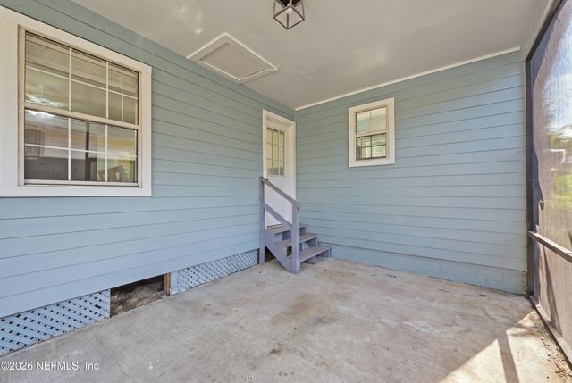 1745 HILLTOP Boulevard, Jacksonville, FL 32246