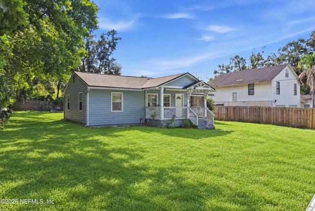 1745 HILLTOP Boulevard, Jacksonville, FL 32246
