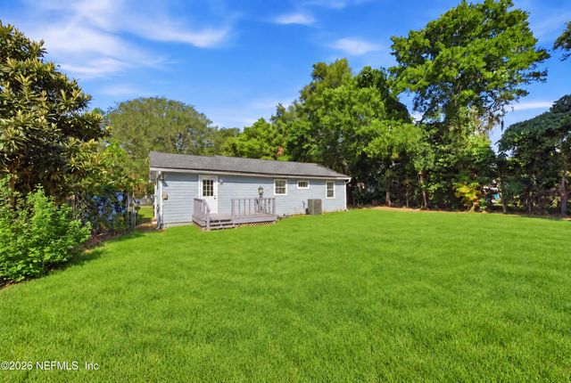 1745 HILLTOP Boulevard, Jacksonville, FL 32246