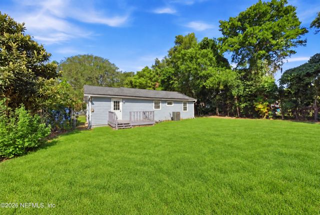 1745 HILLTOP Boulevard, Jacksonville, FL 32246