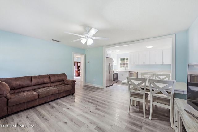 1745 HILLTOP Boulevard, Jacksonville, FL 32246