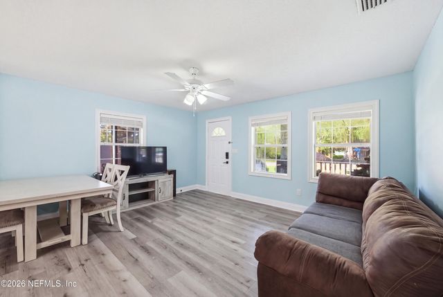 1745 HILLTOP Boulevard, Jacksonville, FL 32246