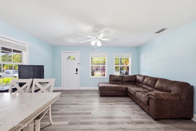 1745 HILLTOP Boulevard, Jacksonville, FL 32246