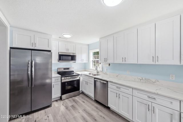1745 HILLTOP Boulevard, Jacksonville, FL 32246