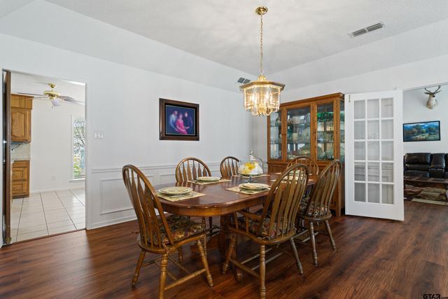 507 Ridgeway, Chandler, TX 75758