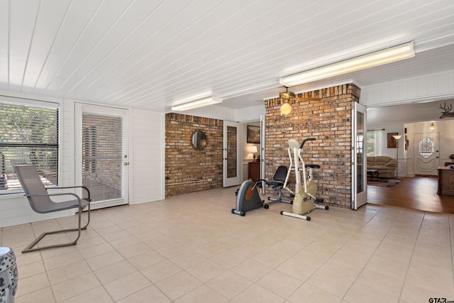 507 Ridgeway, Chandler, TX 75758