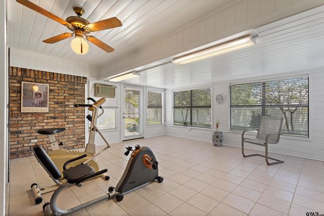 507 Ridgeway, Chandler, TX 75758
