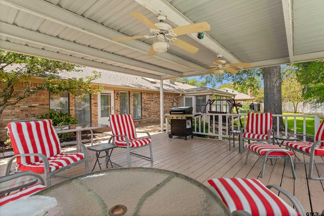 507 Ridgeway, Chandler, TX 75758