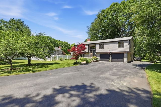 26 Causeway St., Hudson, MA 01749