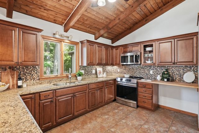 26 Causeway St., Hudson, MA 01749