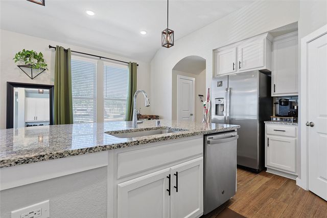 5131 Mint Orchard Drive, Houston, TX 77066