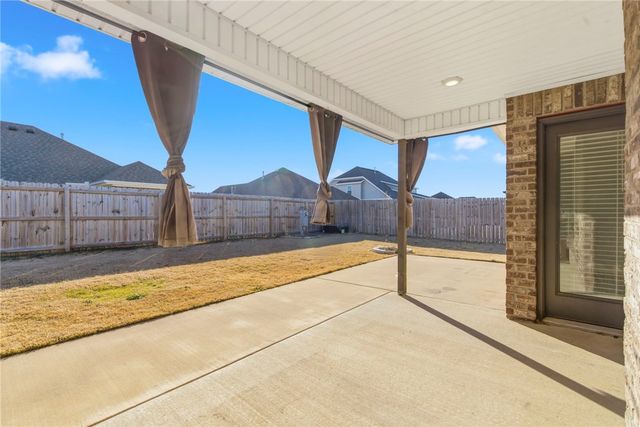 4375 Topeka Avenue, Fayetteville, AR 72704