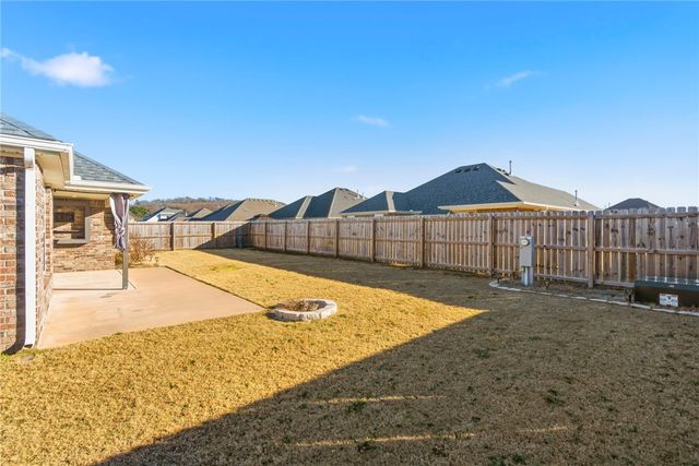 4375 Topeka Avenue, Fayetteville, AR 72704