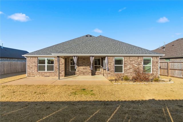 4375 Topeka Avenue, Fayetteville, AR 72704