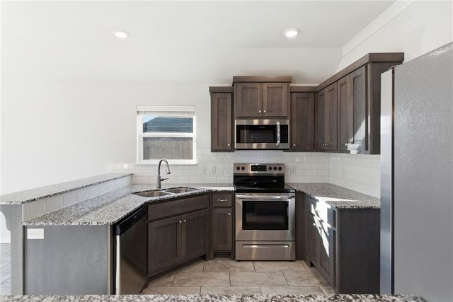 4375 Topeka Avenue, Fayetteville, AR 72704