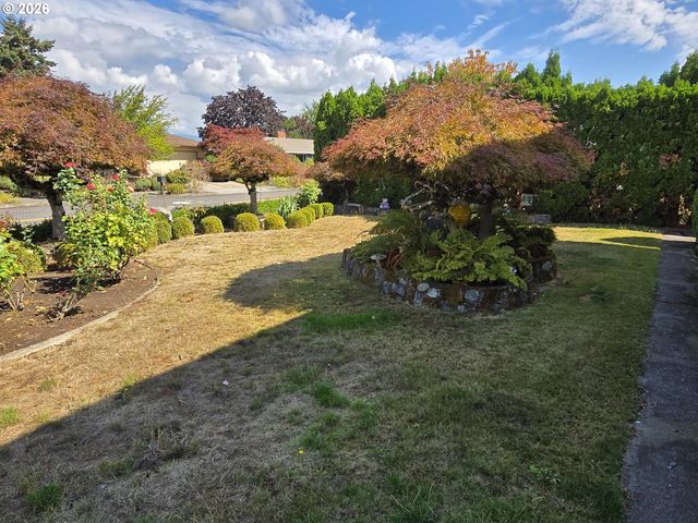 14141 Ne FREMONT Ct, Portland, OR 97230