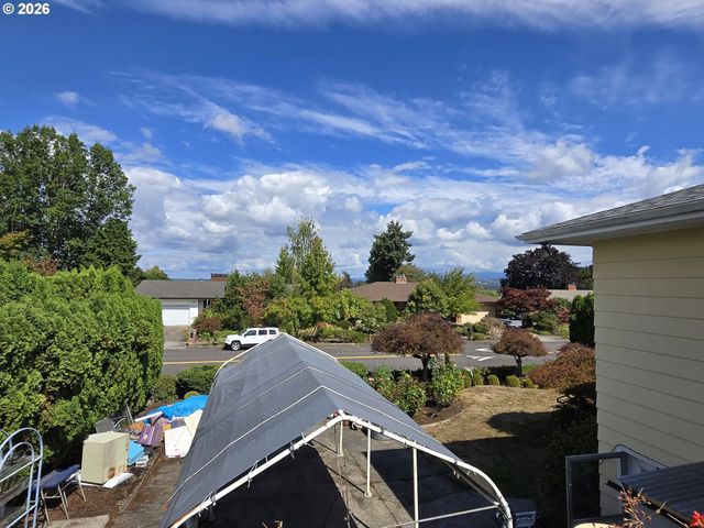 14141 Ne FREMONT Ct, Portland, OR 97230