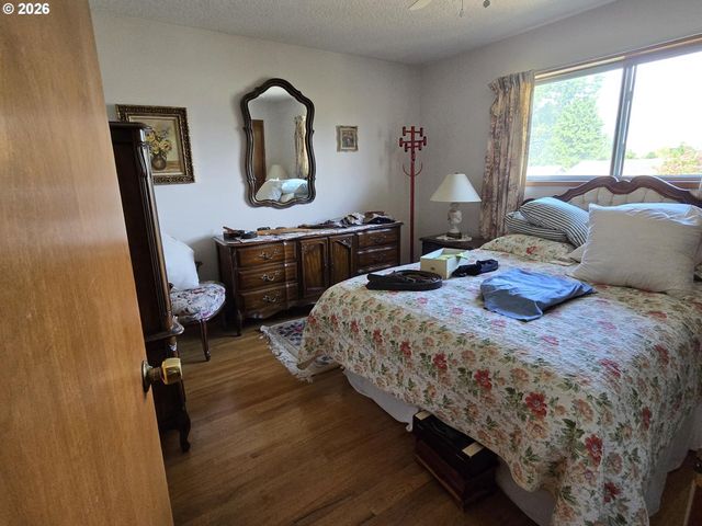 14141 Ne FREMONT Ct, Portland, OR 97230