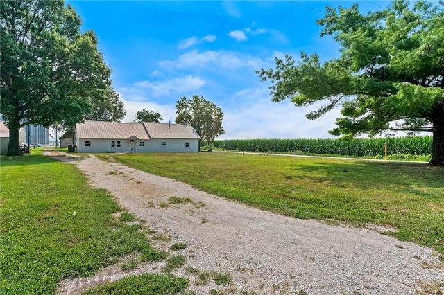 35317 Floyd Circle, Orrick, MO 64077