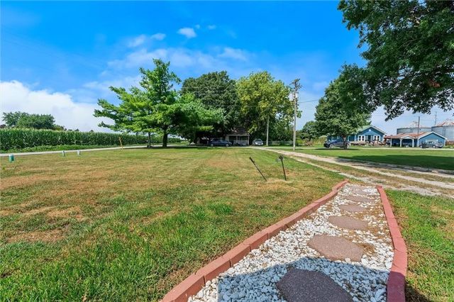 35317 Floyd Circle, Orrick, MO 64077