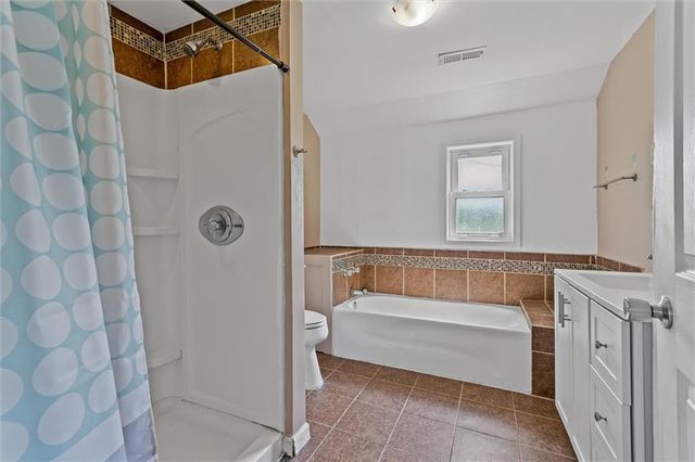 35317 Floyd Circle, Orrick, MO 64077