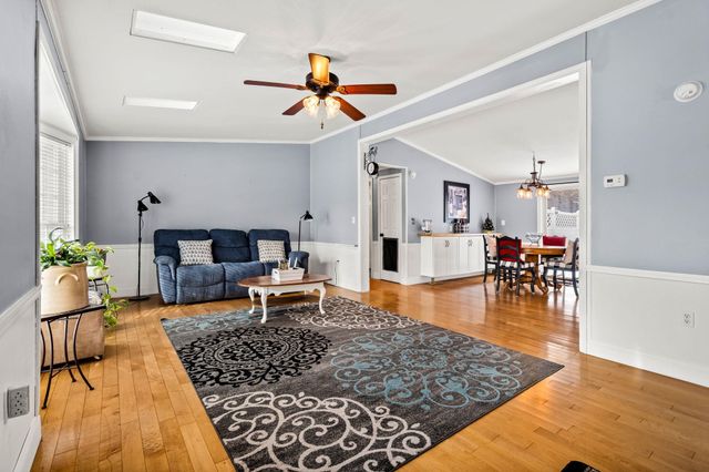 17 Lilac Court, Raymond, NH 03077