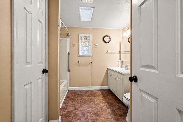 17 Lilac Court, Raymond, NH 03077