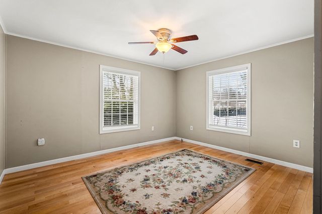 17 Lilac Court, Raymond, NH 03077