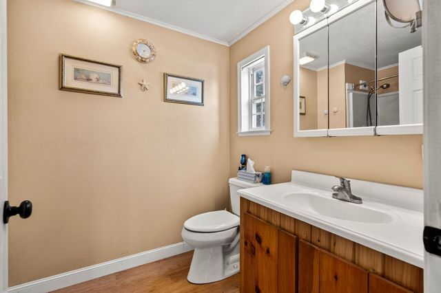 17 Lilac Court, Raymond, NH 03077