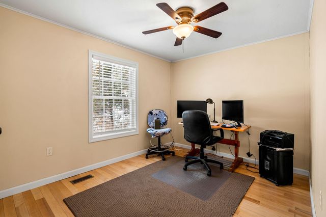 17 Lilac Court, Raymond, NH 03077