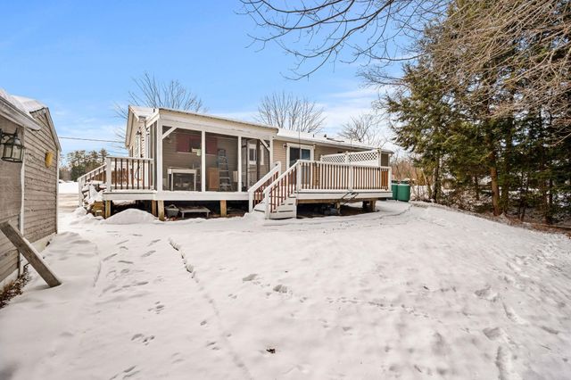 17 Lilac Court, Raymond, NH 03077