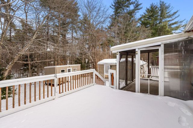 17 Lilac Court, Raymond, NH 03077