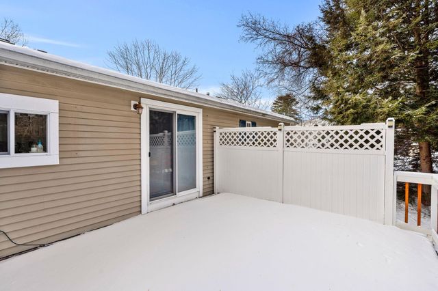 17 Lilac Court, Raymond, NH 03077