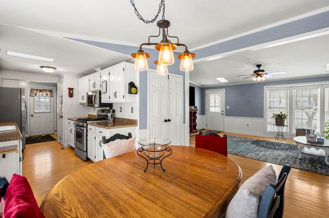 17 Lilac Court, Raymond, NH 03077