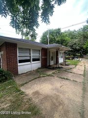 4616 Southern Pkwy, D, Louisville, KY 40214