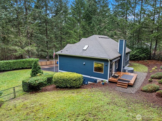1108 Neah Drive, Fox Island, WA 98333