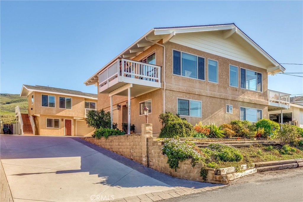 Image 1 of property listing at 2023 Circle, Cayucos, CA 93430