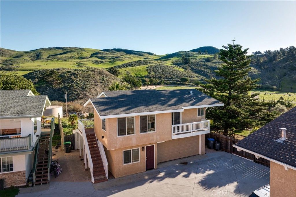 Image 17 of property listing at 2023 Circle, Cayucos, CA 93430
