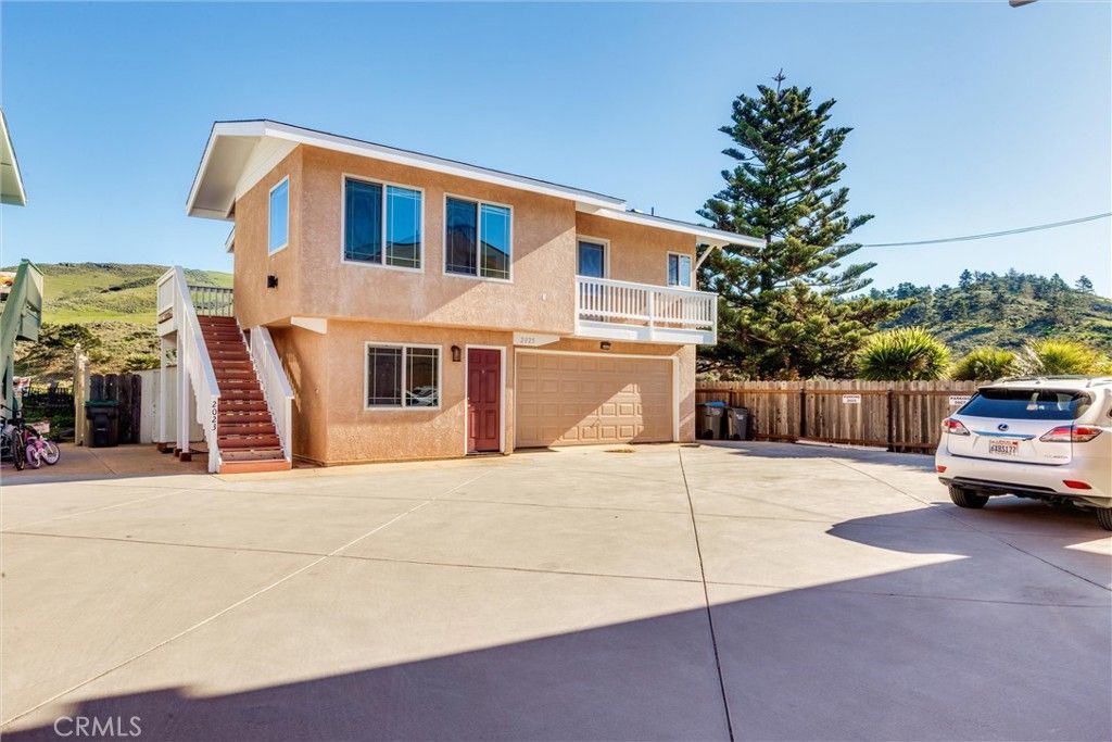 Image 18 of property listing at 2023 Circle, Cayucos, CA 93430